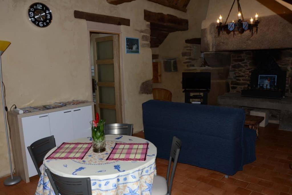 Gite 3 Personnes, Possibilite Table D'Hotes Le Soir Treduder Exteriér fotografie